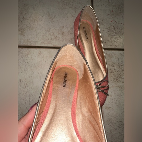 Women’s cute salmon pink flats with metallic trim and bow Dress Barn well loved - Picture 12 of 13
